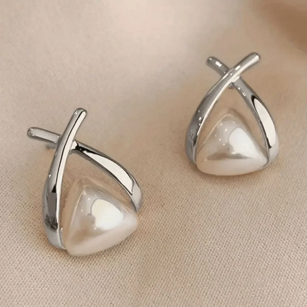 Pearl White Gold Triangle Geometric Stud Earrings